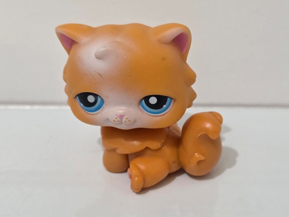 Hasbro Littlest Pet Shop #153 Persian Cat
